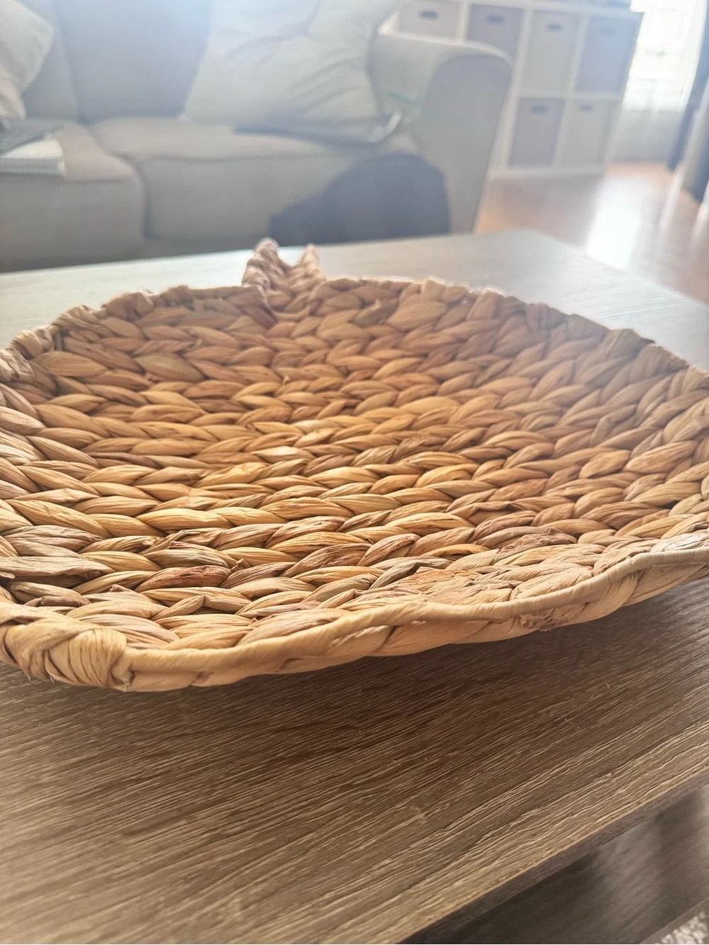 N/A handwoven round